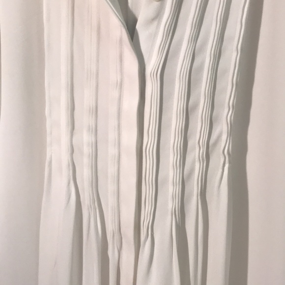 White pleat-front blouse - Picture 2 of 6